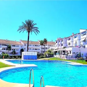 En Mijas Con Terraza, Capacidad 5 Personas Apartamento
